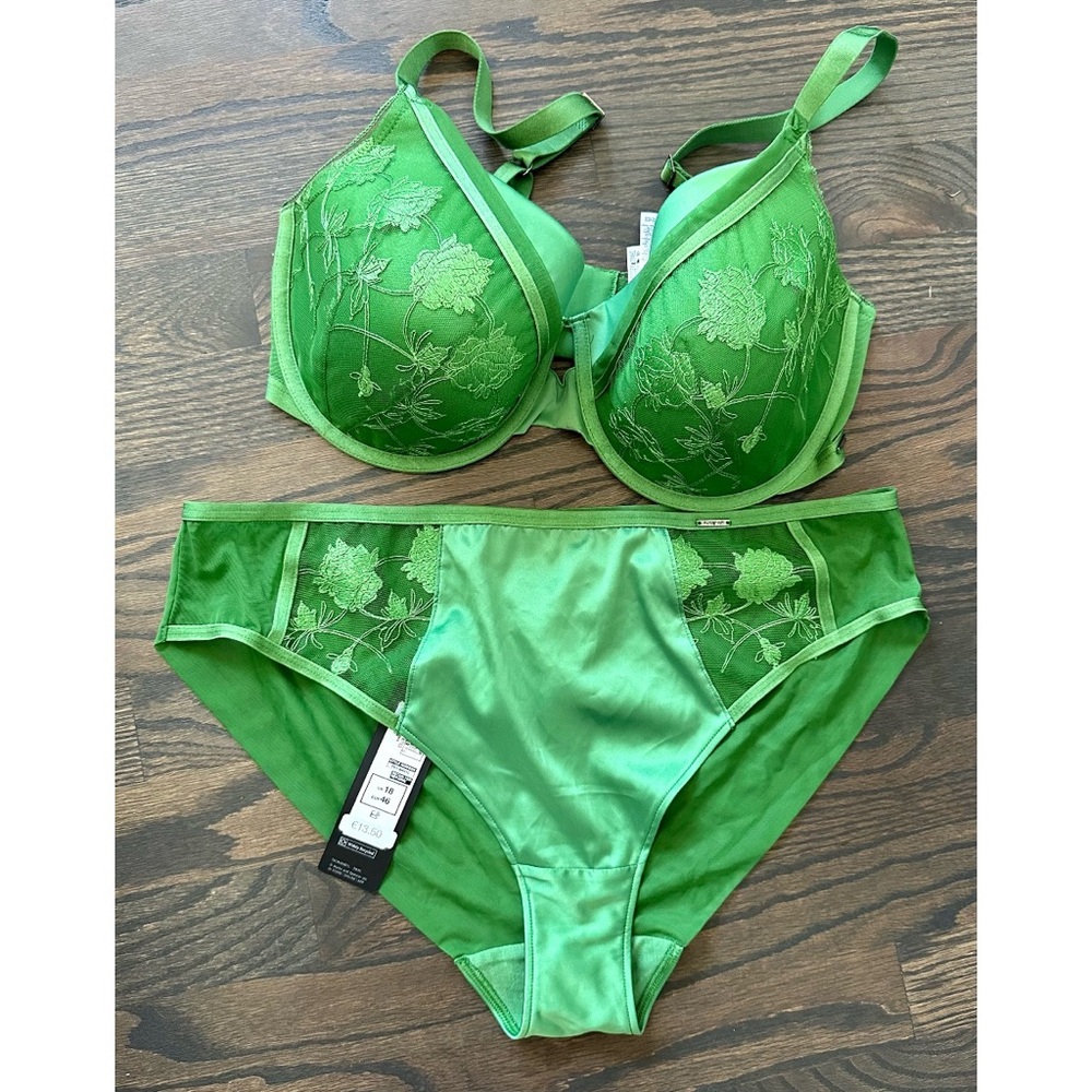 Autograph Green Floral Lace Bra Set